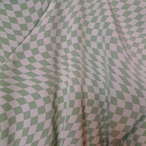 Fashion Union ASOS Plus Checkerboard Smocked Waist Blouse Puff Sleeve Size 20 - Picture 11 of 11